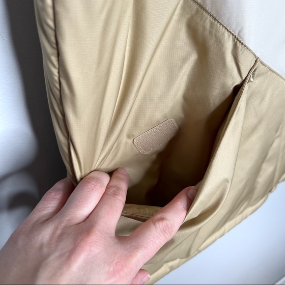 NWT The North Face Sylvester Beige Snap Front Ribbed Collar Vest - Picture 8 of 16